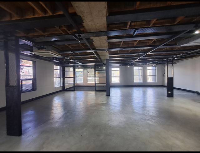 238M² OFFICE TO LET IN CRAIGHALL